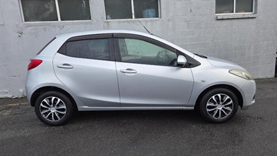 2010 Mazda Demio - Thumbnail