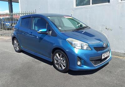 2011 Toyota Vitz - Thumbnail