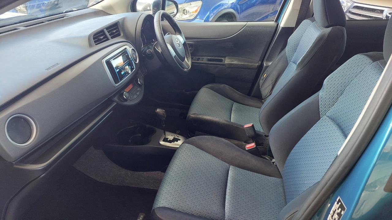 2011 Toyota Vitz