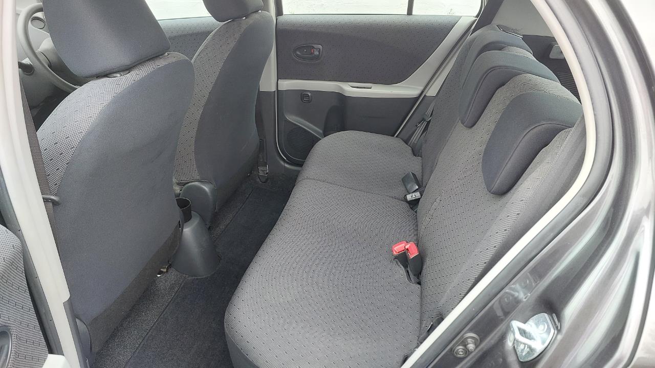 2010 Toyota YARIS