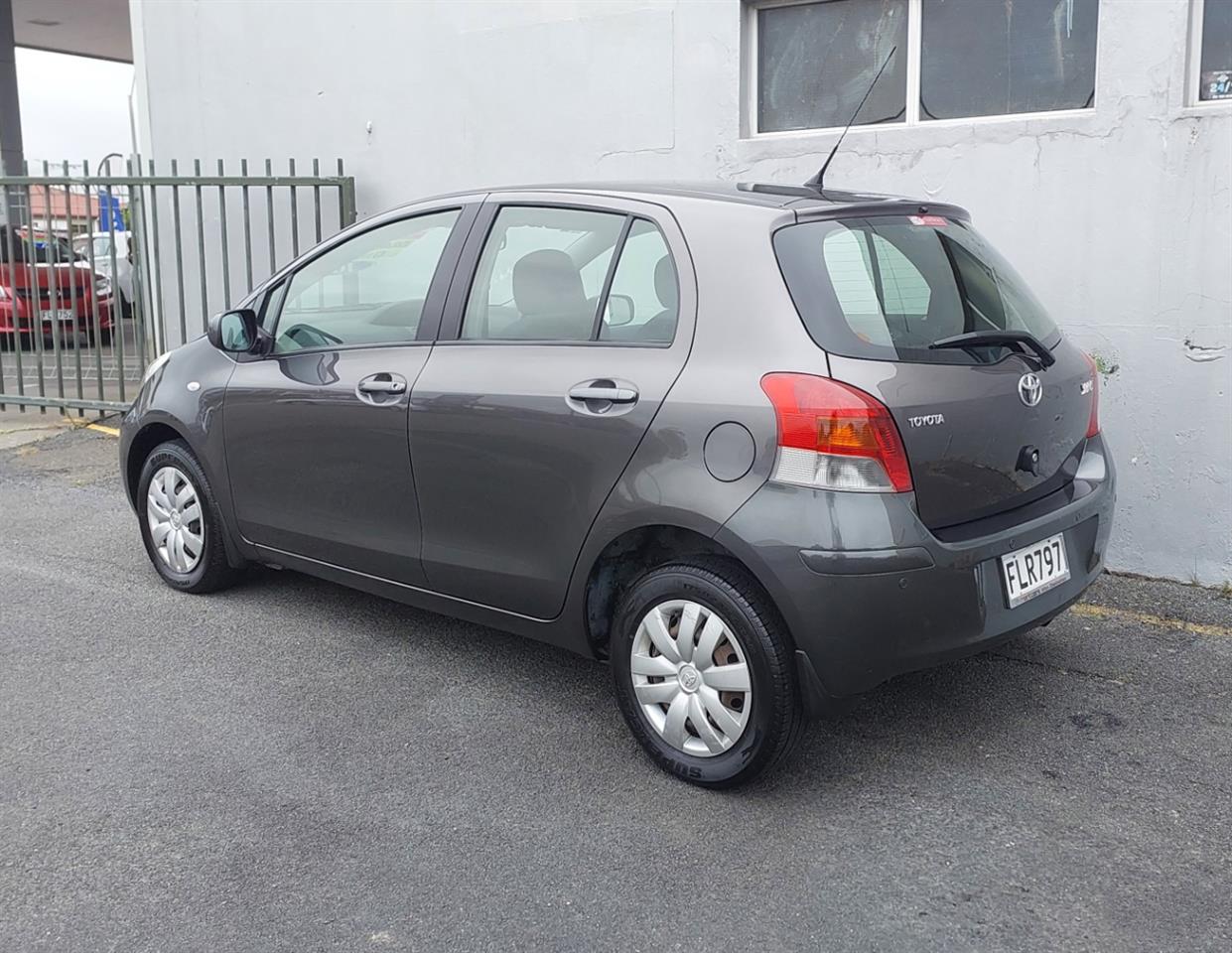 2010 Toyota YARIS