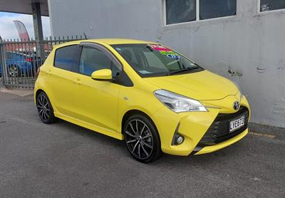 2019 Toyota YARIS - Thumbnail