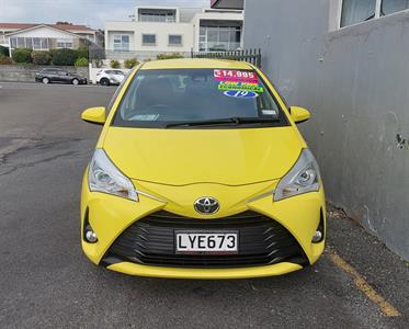 2019 Toyota YARIS - Thumbnail