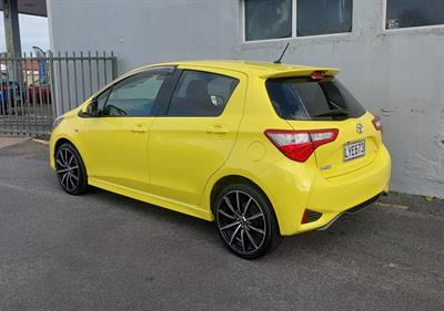 2019 Toyota YARIS - Thumbnail