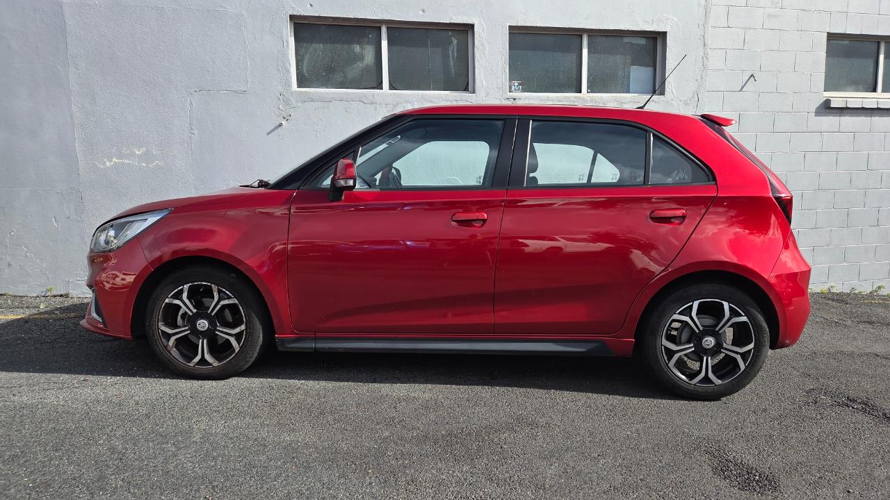 2022 MG 3