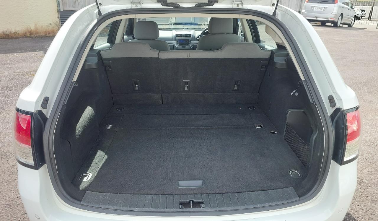 2011 Holden COMMODORE