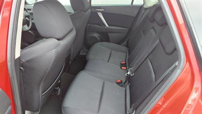 2010 Mazda Axela - Thumbnail