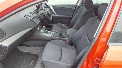 2010 Mazda Axela - Thumbnail