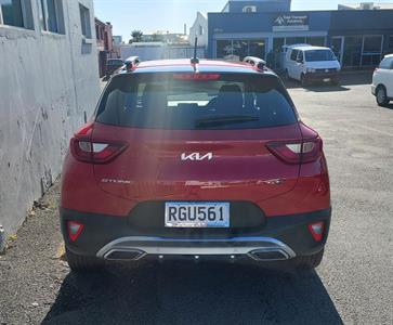 2022 Kia Stonic - Thumbnail