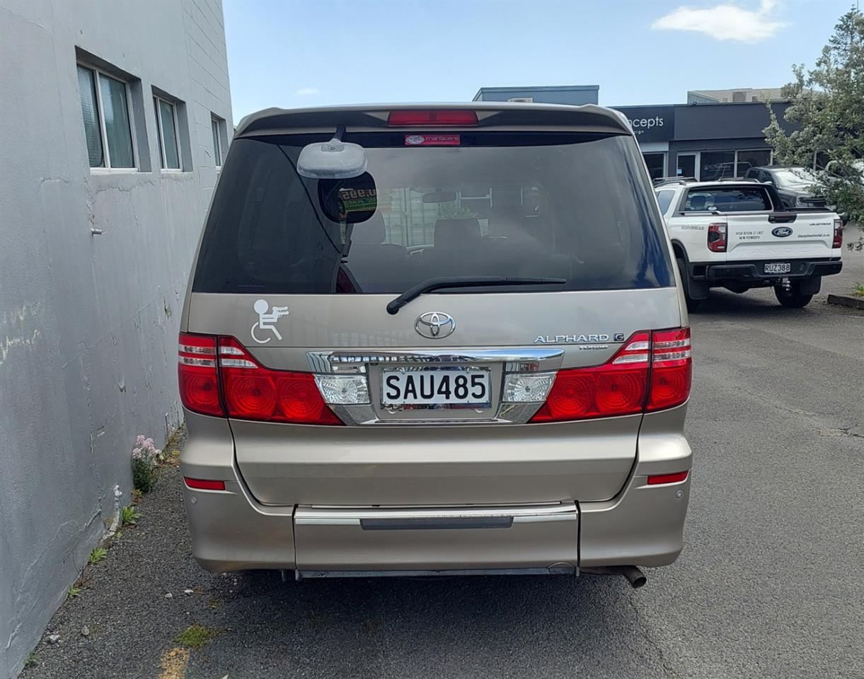 2005 Toyota Alphard