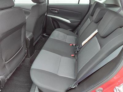 2015 Suzuki S-Cross - Thumbnail
