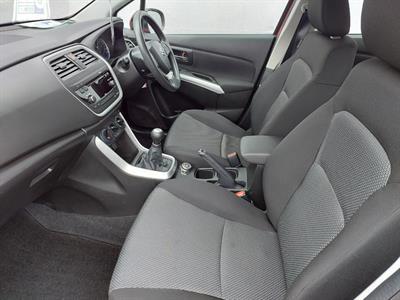 2015 Suzuki S-Cross - Thumbnail