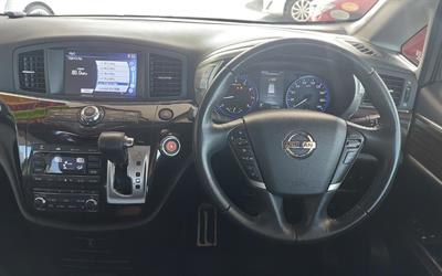 2015 Nissan Elgrand - Thumbnail