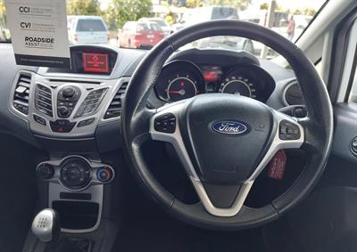 2010 Ford Fiesta - Thumbnail