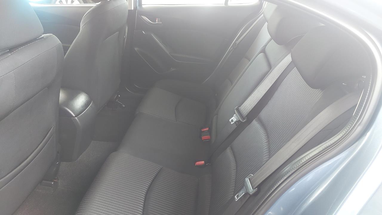 2016 Mazda 3 GLX