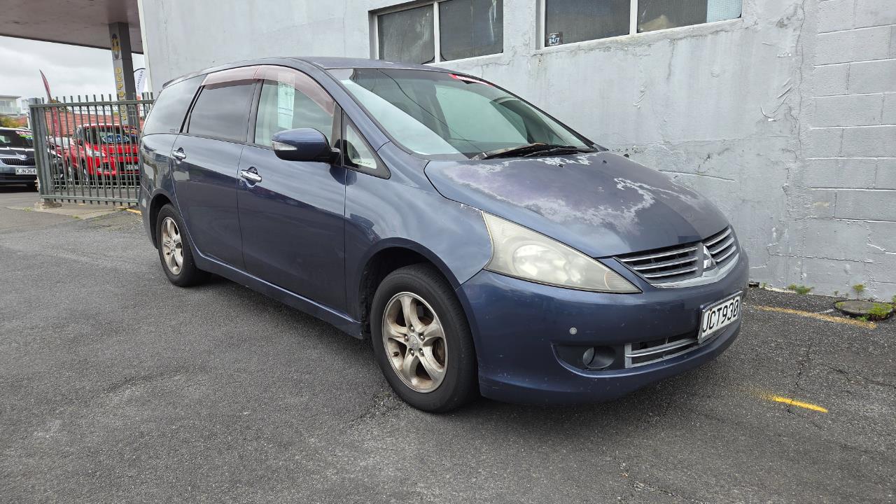 2005 Mitsubishi Grandis