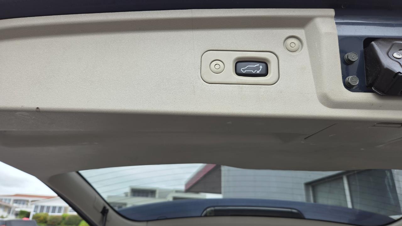 2005 Mitsubishi Grandis