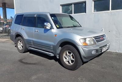 1999 Mitsubishi PAJERO