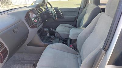 1999 Mitsubishi PAJERO - Thumbnail