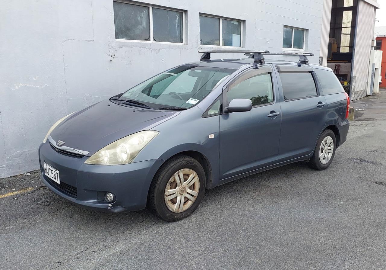 2005 Toyota Wish