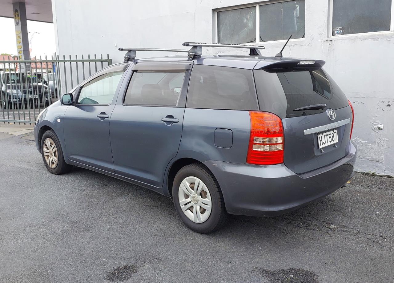 2005 Toyota Wish