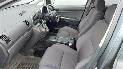 2005 Toyota Wish - Thumbnail