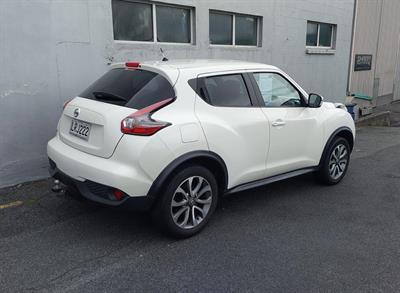 2016 Nissan JUKE - Thumbnail