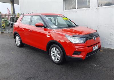 2015 Ssangyong TIVOLI - Thumbnail