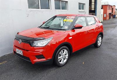 2015 Ssangyong TIVOLI - Thumbnail