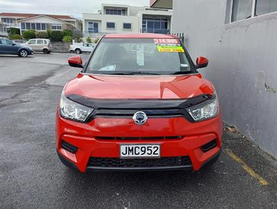 2015 Ssangyong TIVOLI - Thumbnail