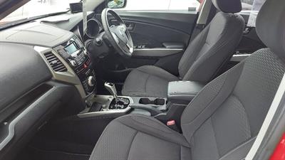 2015 Ssangyong TIVOLI - Thumbnail