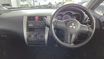 2005 Mitsubishi Colt - Thumbnail