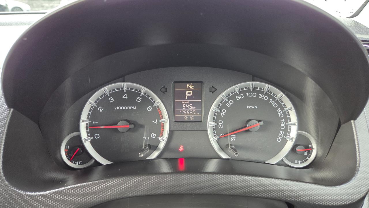 2011 Suzuki SWIFT