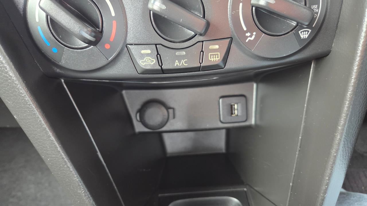 2011 Suzuki SWIFT