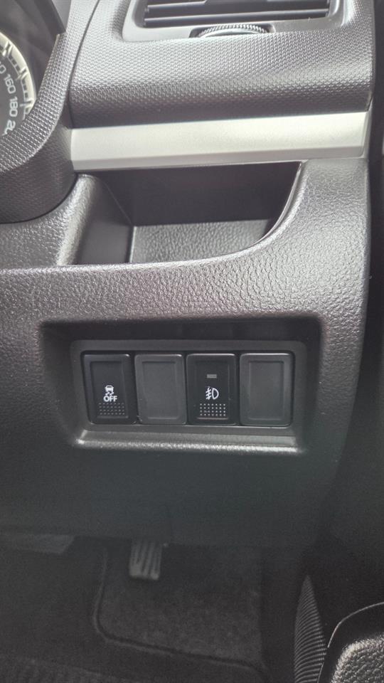 2011 Suzuki SWIFT