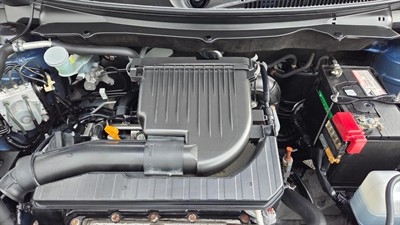 2011 Suzuki SWIFT - Thumbnail