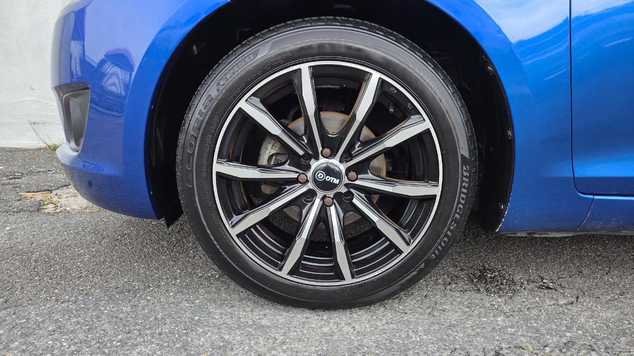 2011 Suzuki SWIFT