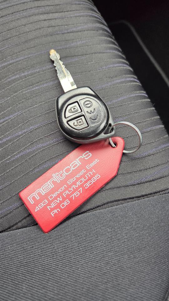 2011 Suzuki SWIFT