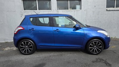 2011 Suzuki SWIFT - Thumbnail