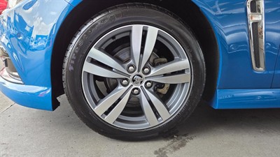 2013 Holden COMMODORE - Thumbnail