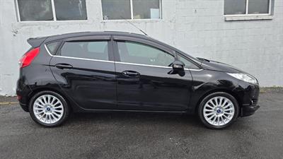 2017 Ford Fiesta - Thumbnail