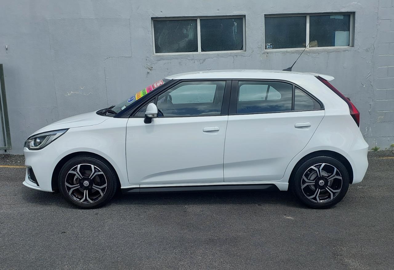 2021 MG 3