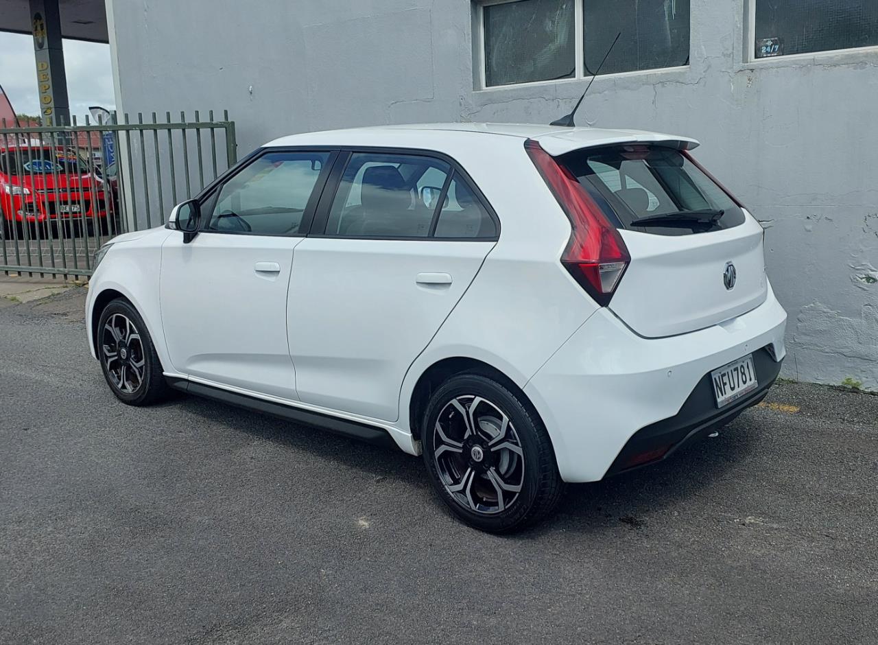 2021 MG 3