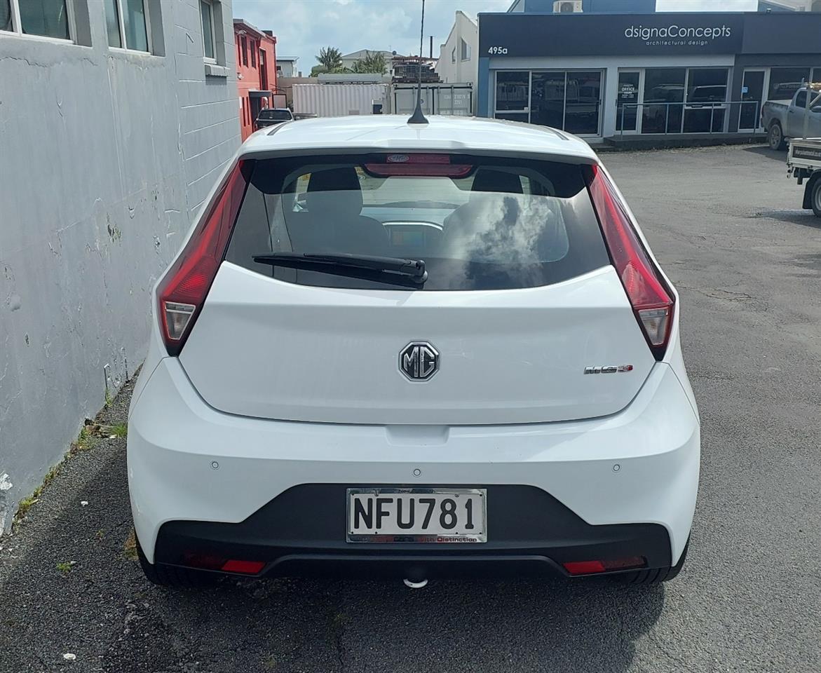 2021 MG 3