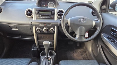 2005 Toyota Ist - Thumbnail