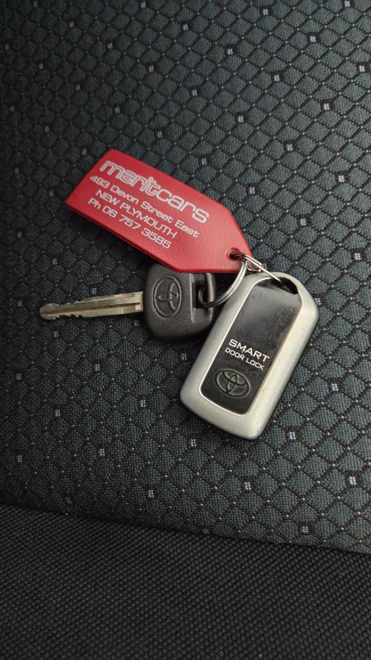 2005 Toyota Ist