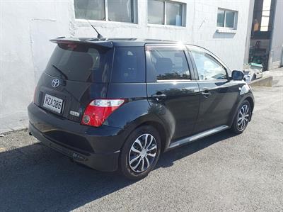 2005 Toyota Ist - Thumbnail