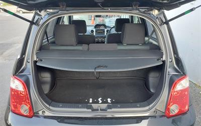 2005 Toyota Ist - Thumbnail