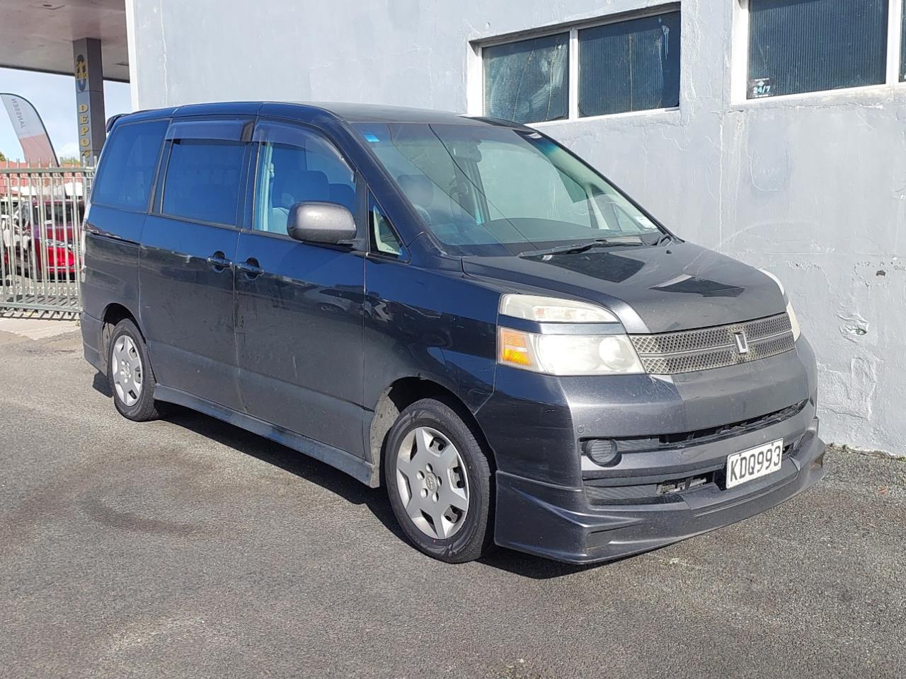 2005 Toyota VOXY