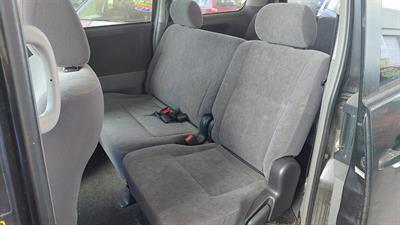 2005 Toyota VOXY - Thumbnail